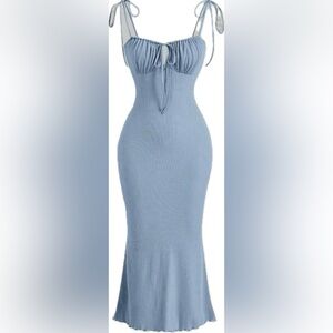 Tie front dress 
Size:Medium
Color: baby blue